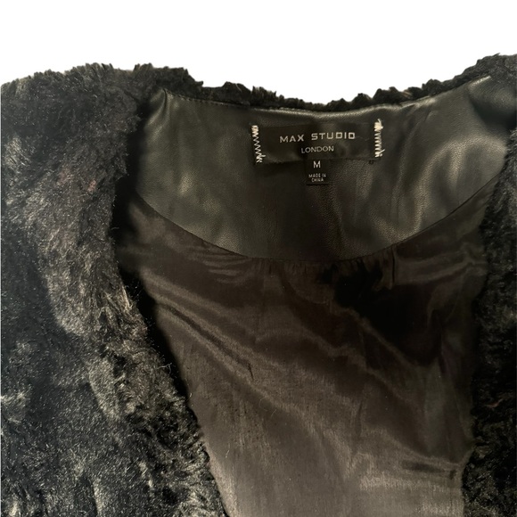 Black faux fur vest with pockets - Picture 2 of 2